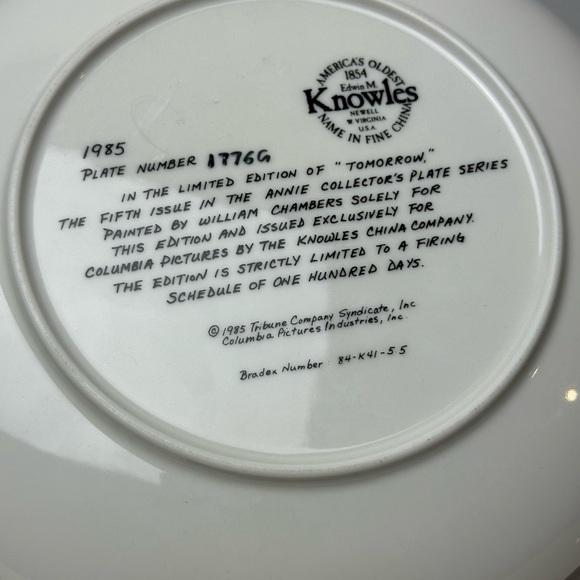 Edwin M Knowles Annie Collection Plate 1985 - Picture 7 of 8